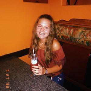 Meet your Posher, Allyson